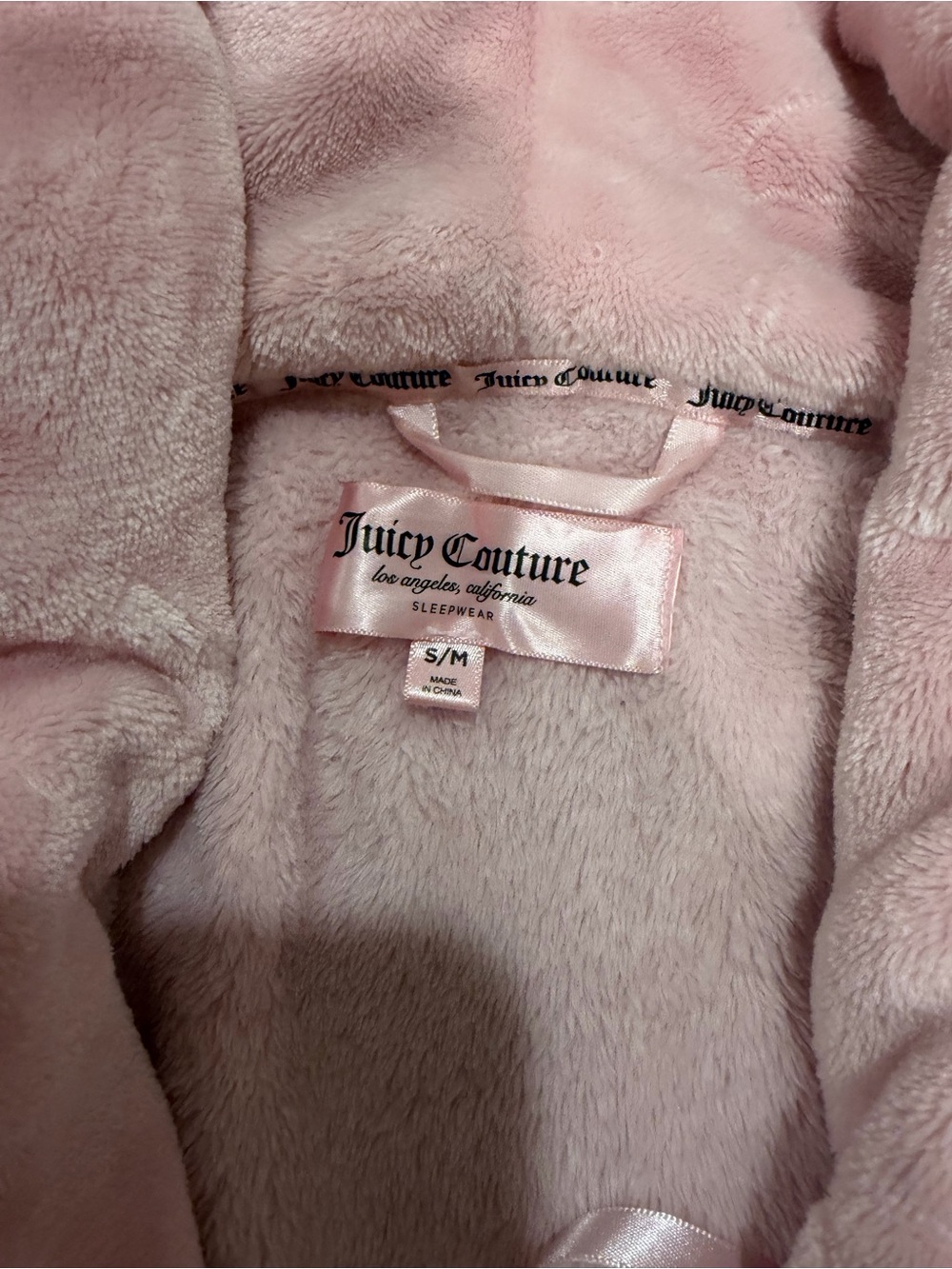 Pink Juicy Couture Robe - Picture 2 of 3